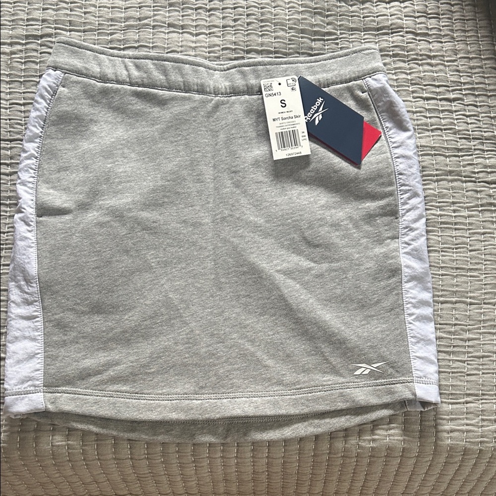 Reebok Heather Gray and White Athletic Skirt